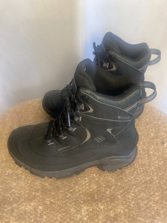 Columbia Waterproof Hiking Boots Mens 9 Black Insulated main image 5